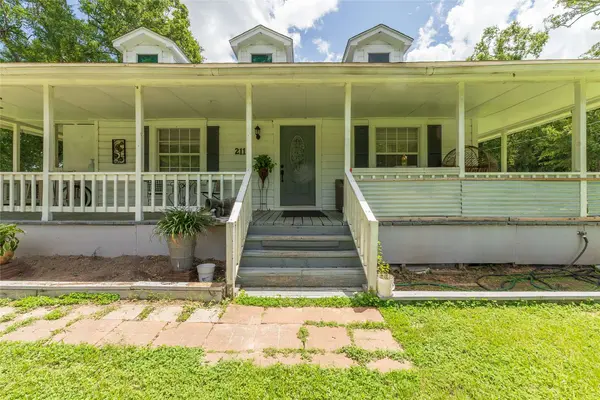 2118 Rolling Hills RD, Conroe, TX 77303