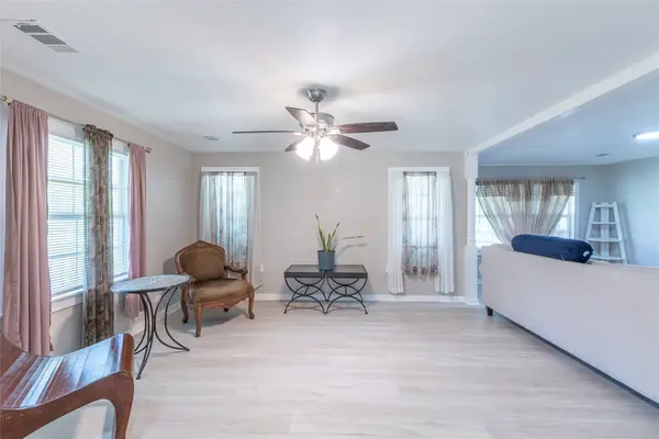 2118 Rolling Hills RD, Conroe, TX 77303