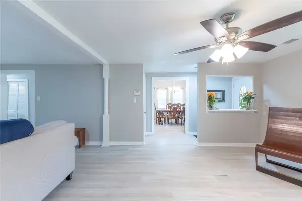 2118 Rolling Hills RD, Conroe, TX 77303