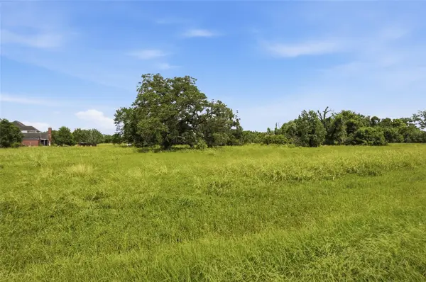 1011 W Fm 1462, Rosharon, TX 77583