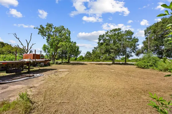 3345 FM 102, Eagle Lake, TX 77434