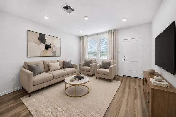 914 Moon Drop LN, Houston, TX 77090