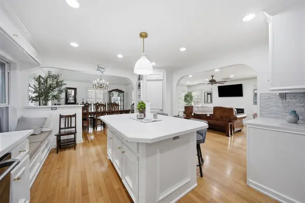 1951 Lexington ST, Houston, TX 77098