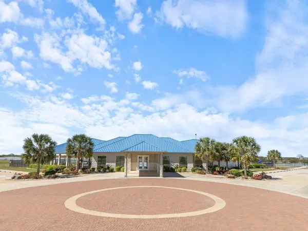 3037 Sandy LN, Palacios, TX 77465