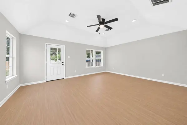 874 Green Meadow LN, Houston, TX 77091