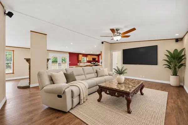 2581 Mann RD, Conroe, TX 77303