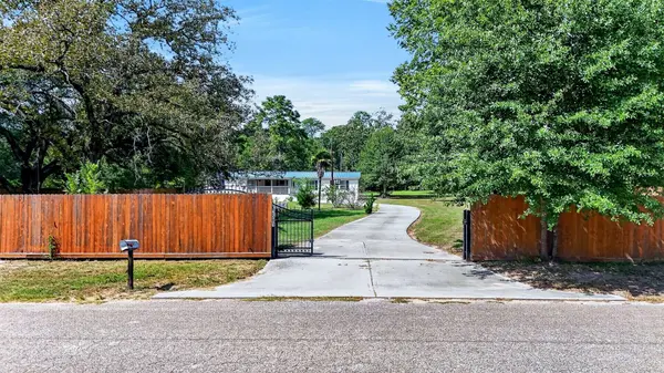 2581 Mann RD, Conroe, TX 77303