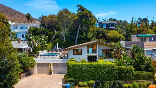 31851 Sea Level Dr, Malibu, CA 90265-2636