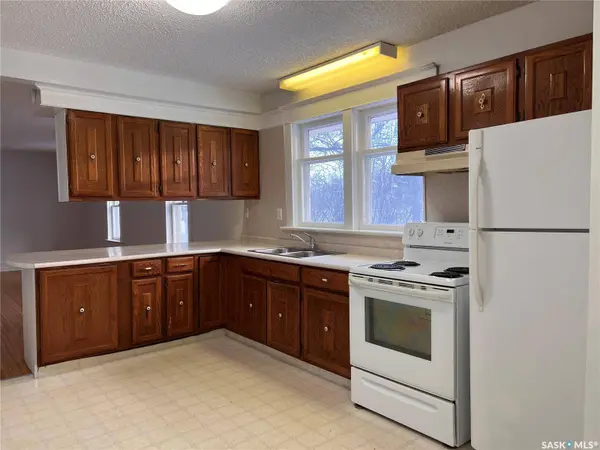 215 7th STREET E, Wynyard, SK S0A 4T0