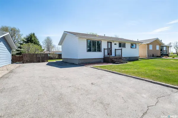 512 9th STREET E, Wynyard, SK S0A 4T0