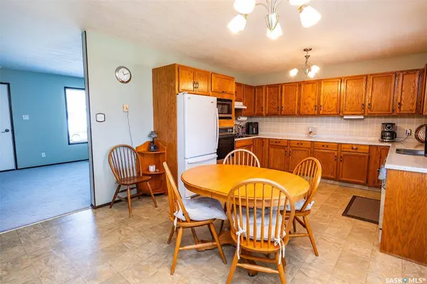 512 9th STREET E, Wynyard, SK S0A 4T0