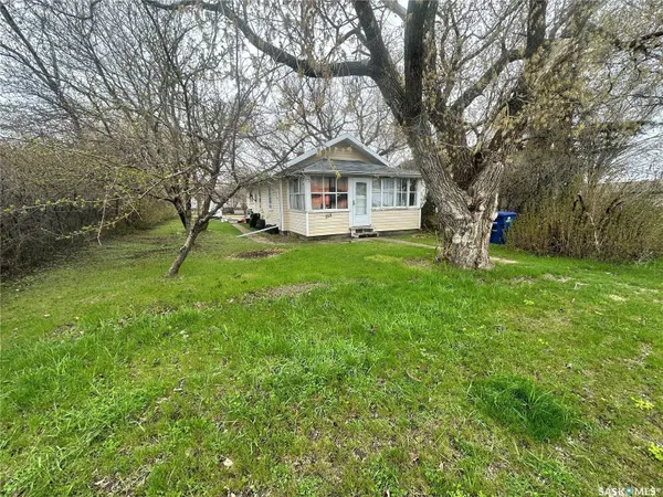 215 7th STREET E, Wynyard, SK S0A 4T0