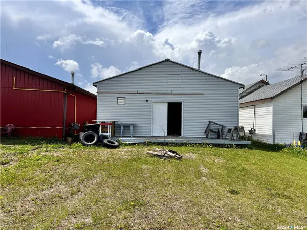 205-207 Main STREET, Lintlaw, SK S0A 2H0