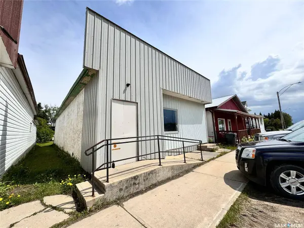 205-207 Main STREET, Lintlaw, SK S0A 2H0