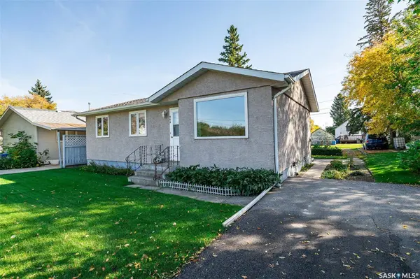 404 6th STREET E, Wynyard, SK S0A 4T0