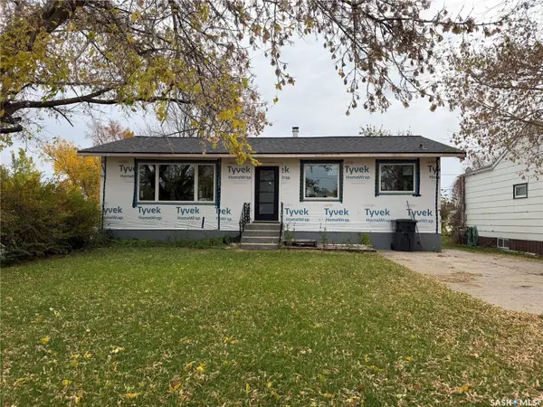 216 6th STREET E