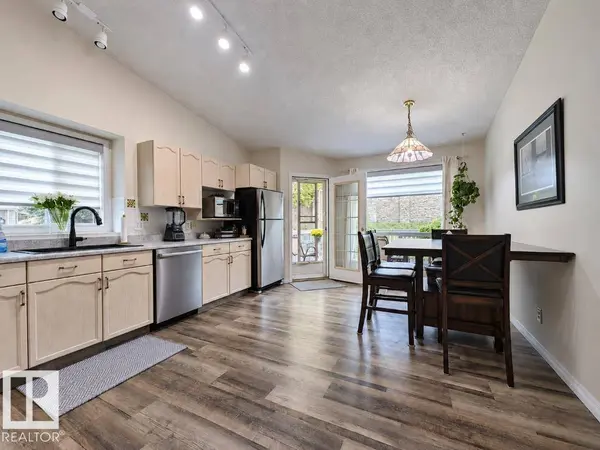 #25 20 DEERBOURNE DR, St. Albert, AB T8N 6E1