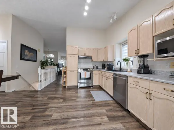 #25 20 DEERBOURNE DR, St. Albert, AB T8N 6E1