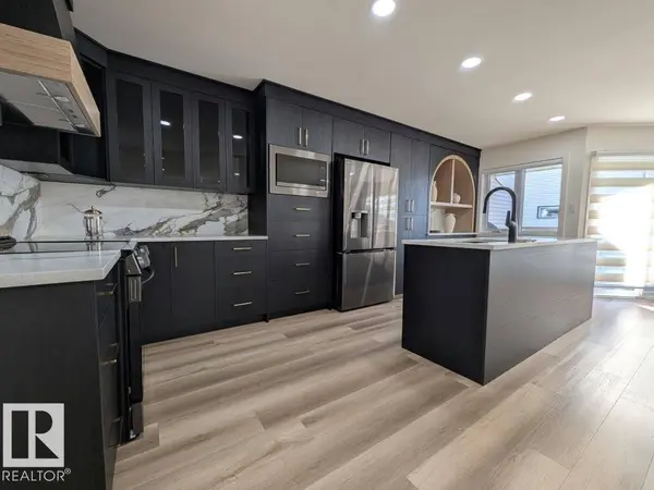 10672 153 AV NW, Edmonton, AB T5X 5R7