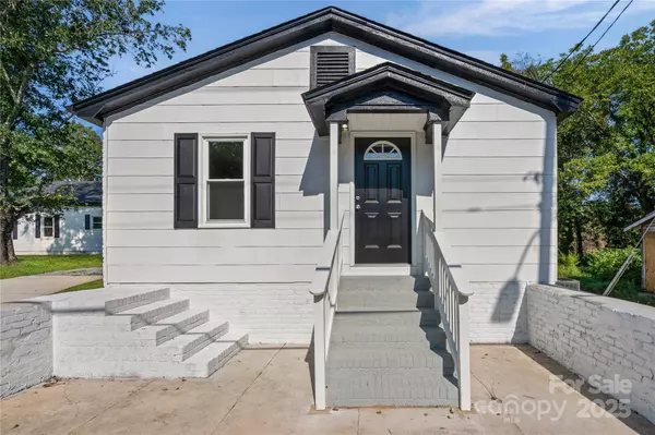 403 Julius Chambers AVE, Mount Gilead, NC 27306