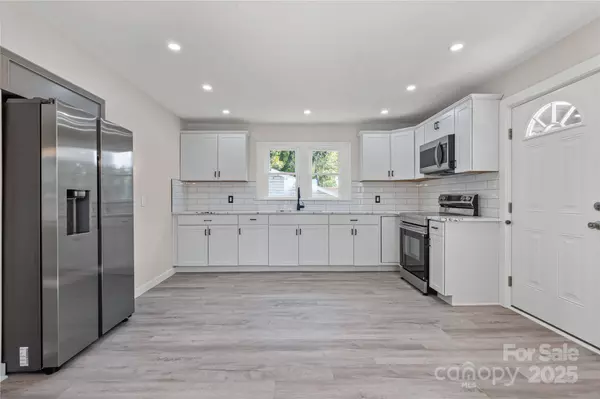 403 Julius Chambers AVE, Mount Gilead, NC 27306