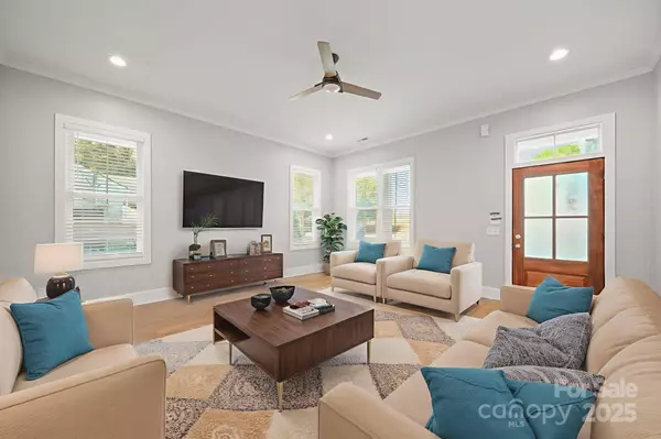 2420 Grimes ST, Charlotte, NC 28206