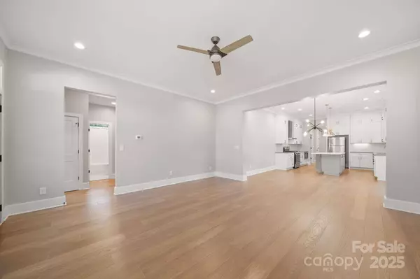 2420 Grimes ST, Charlotte, NC 28206