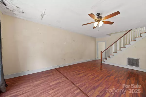 196 Spruce ST, Badin, NC 28009