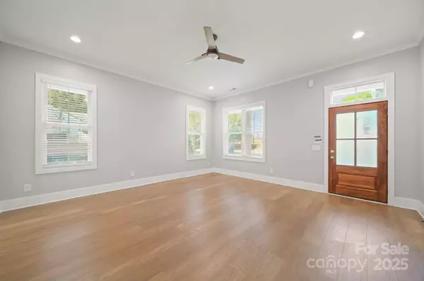 2420 Grimes ST, Charlotte, NC 28206