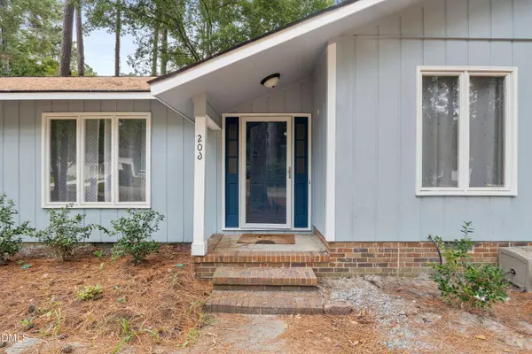 206 Viking Road, Fayetteville, NC 28303