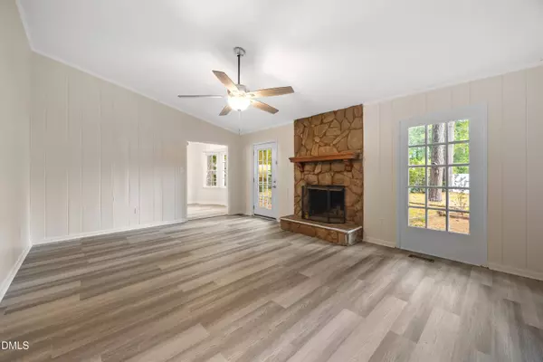 206 Viking Road, Fayetteville, NC 28303