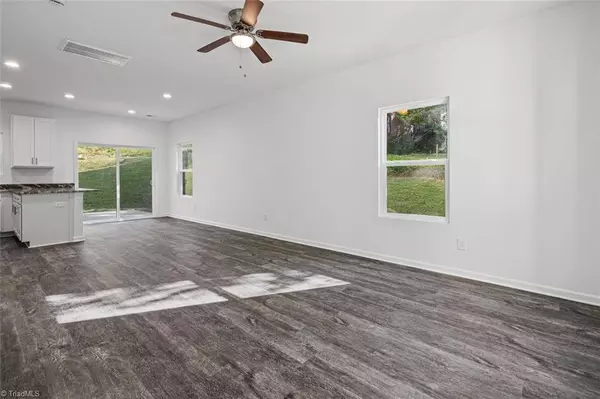 193 Young DR, Lexington, NC 27292