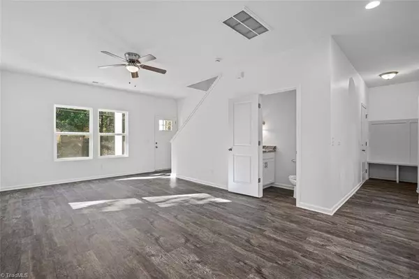 193 Young DR, Lexington, NC 27292