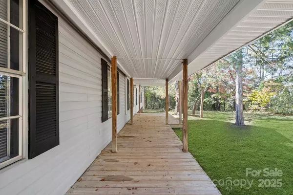 123 Swann Crossing LN, Statesville, NC 28625