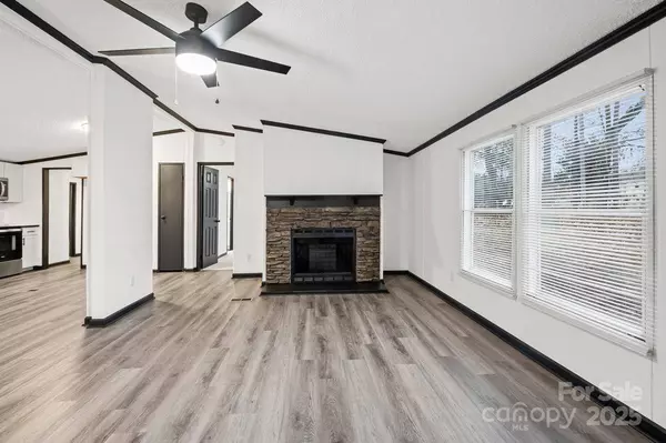 2464 Puetts Chapel RD, Bessemer City, NC 28016