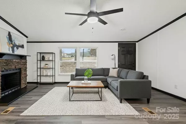 2464 Puetts Chapel RD, Bessemer City, NC 28016