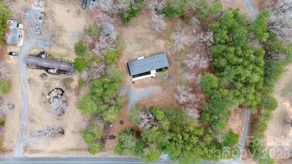 40348 Barnhardt RD, New London, NC 28127