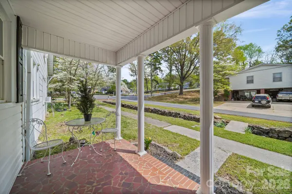 196 Spruce ST, Badin, NC 28009