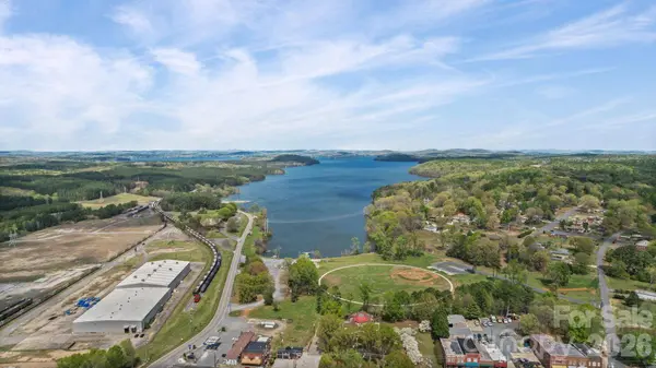 196 Spruce ST, Badin, NC 28009