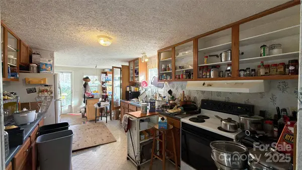 2913 Crystal DR, Midland, NC 28107