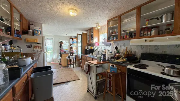 2913 Crystal DR, Midland, NC 28107