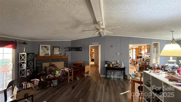 2913 Crystal DR, Midland, NC 28107