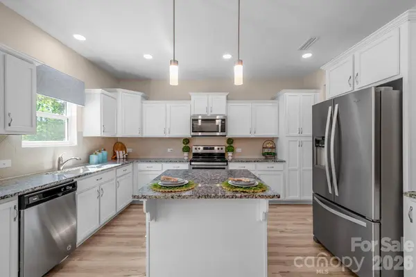 161 Old Harbor DR, Mount Gilead, NC 27306