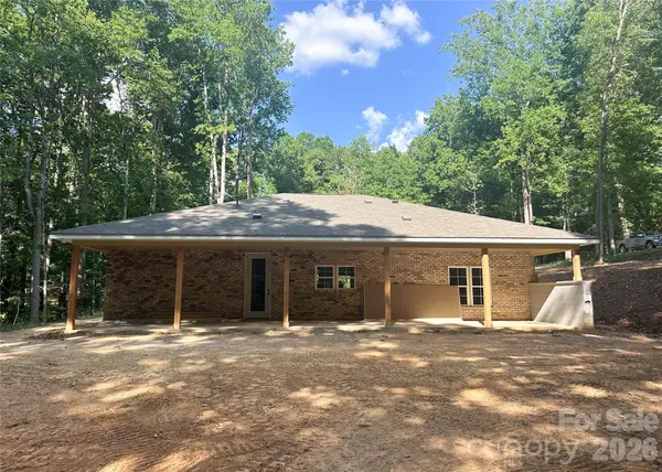 2319 Tanglewood DR, Albemarle, NC 28001