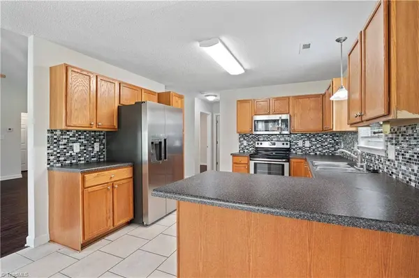 1742 Spring Path TRL, Clemmons, NC 27012