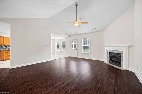 1742 Spring Path TRL, Clemmons, NC 27012
