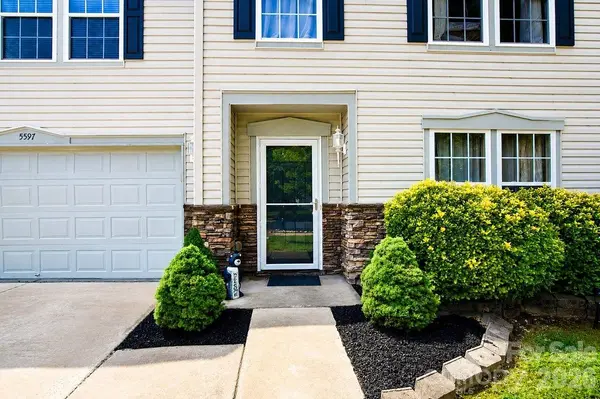 5597 Hammermill DR, Harrisburg, NC 28075