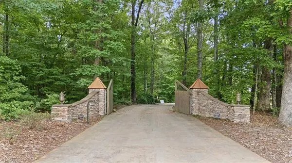 636 Lee RD, Thomasville, NC 27360
