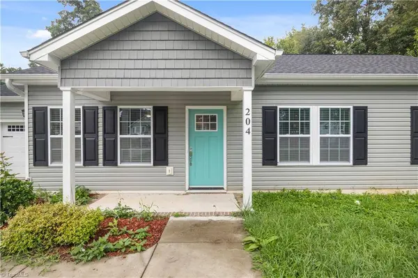 204 Quail DR, Winston-salem, NC 27105