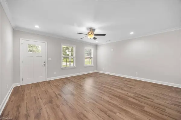 204 Quail DR, Winston-salem, NC 27105
